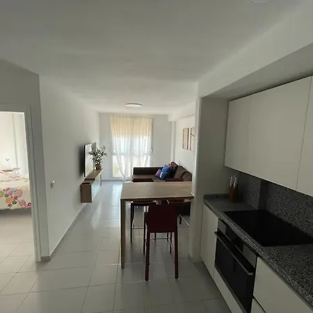 Carmenes 2 דירה אל מדאנו